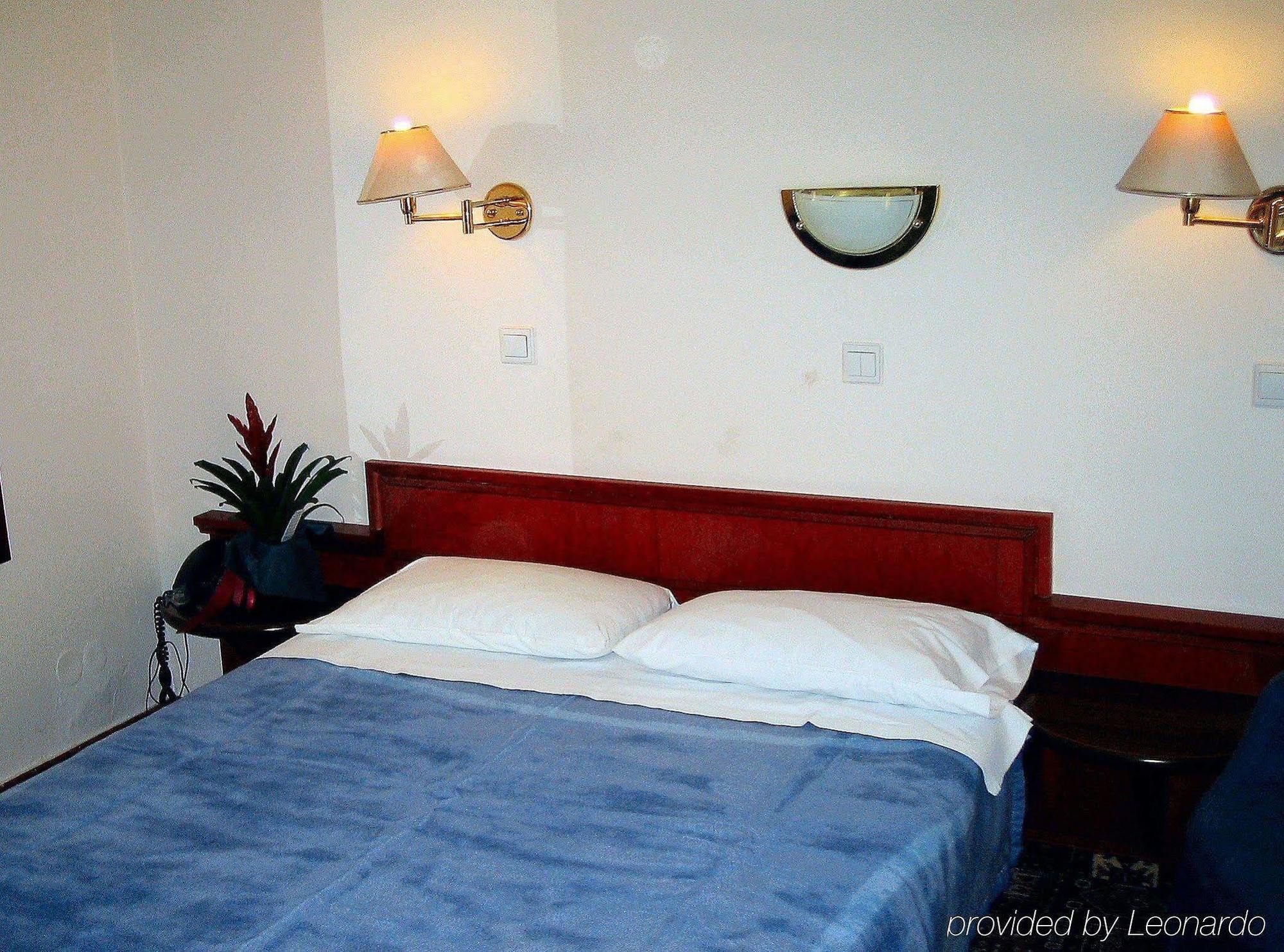 Hotel Metropol Larissa Rum bild
